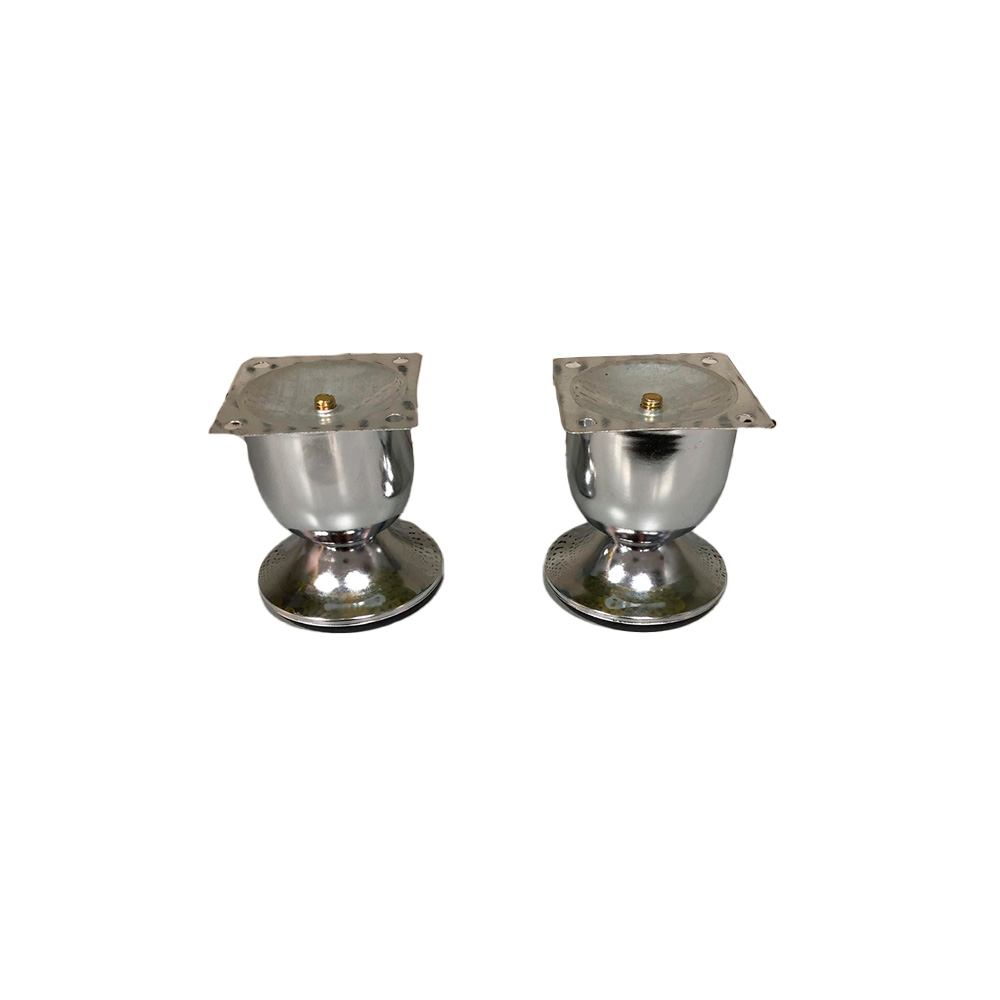 Patas Copa de 9 cm en acero cromado con base ancha.